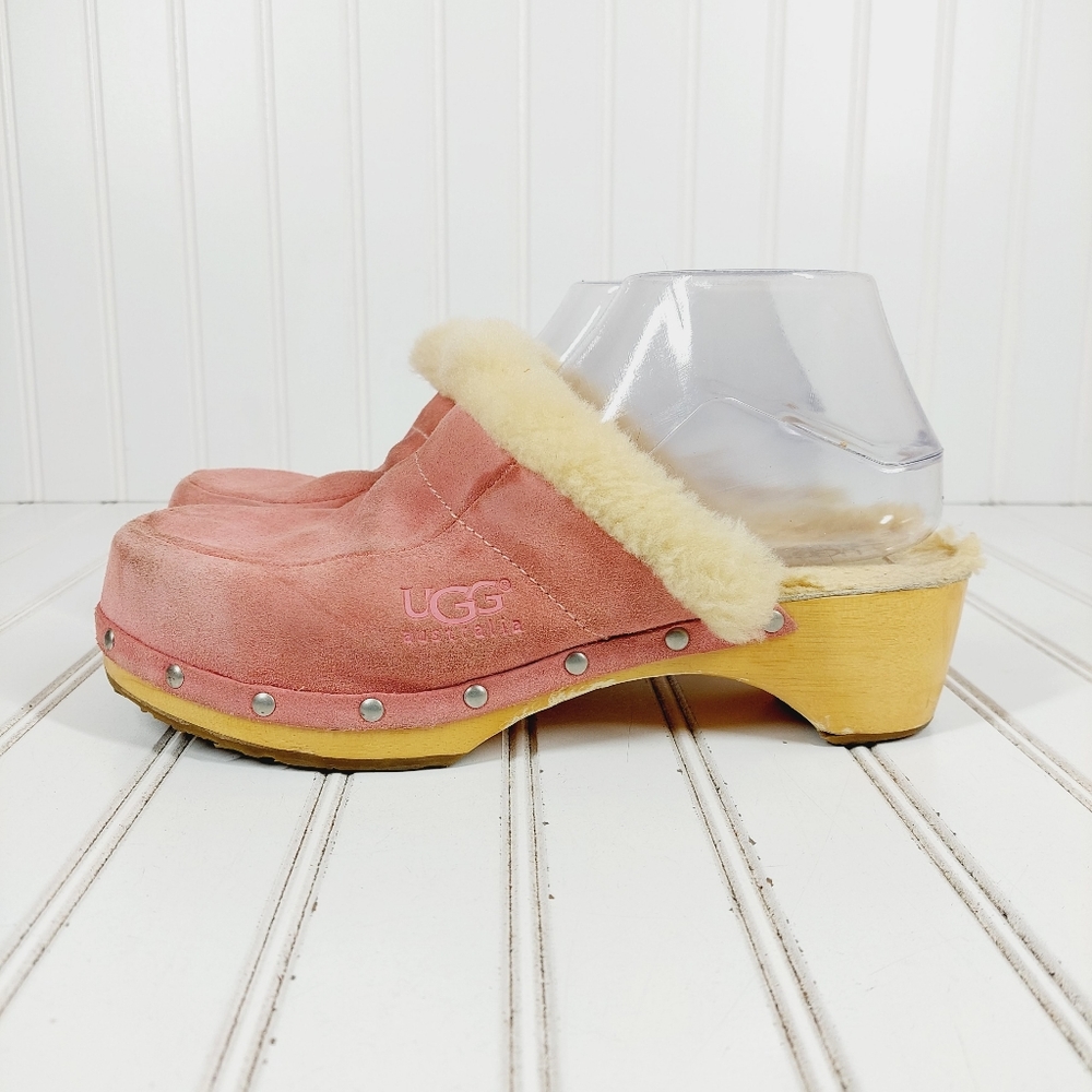 UGG Australia Light pink "Kalie" Wood Clogs Shearling Suede Studs Cozy Mules A14
